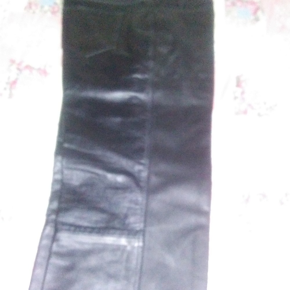 Leather - Picture 6 of 6